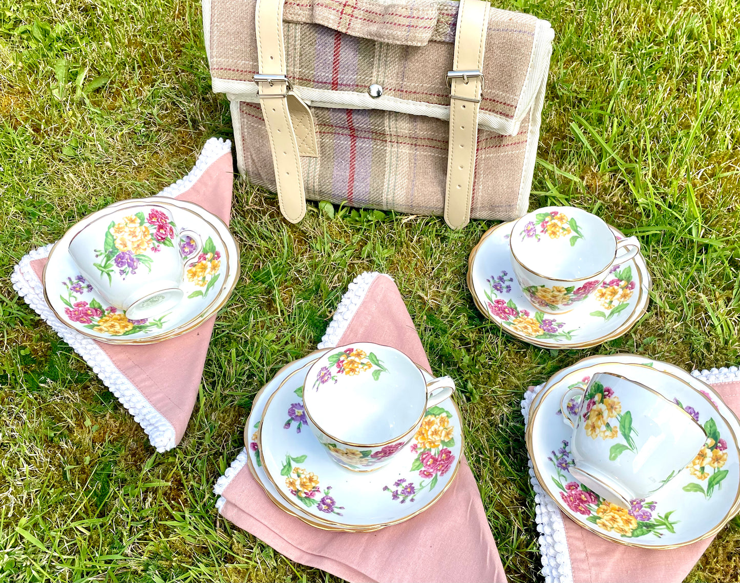 The Chelsea leather trimmed picnic hamper for 4