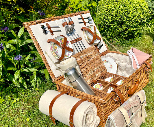 The Chelsea leather trimmed picnic hamper for 4