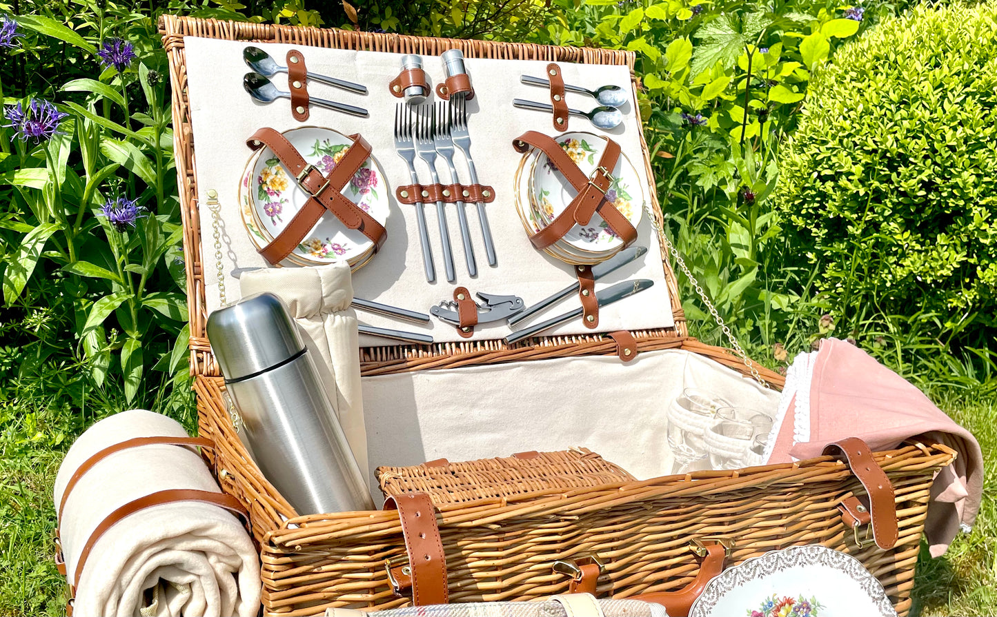 The Chelsea leather trimmed picnic hamper for 4