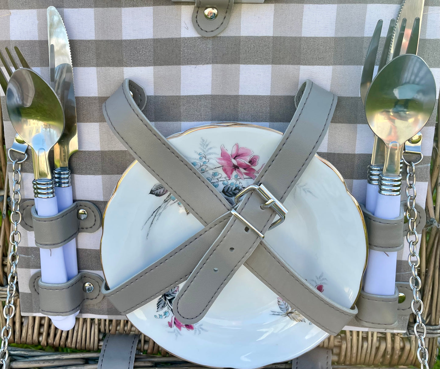 pretty lates in picnic hamper