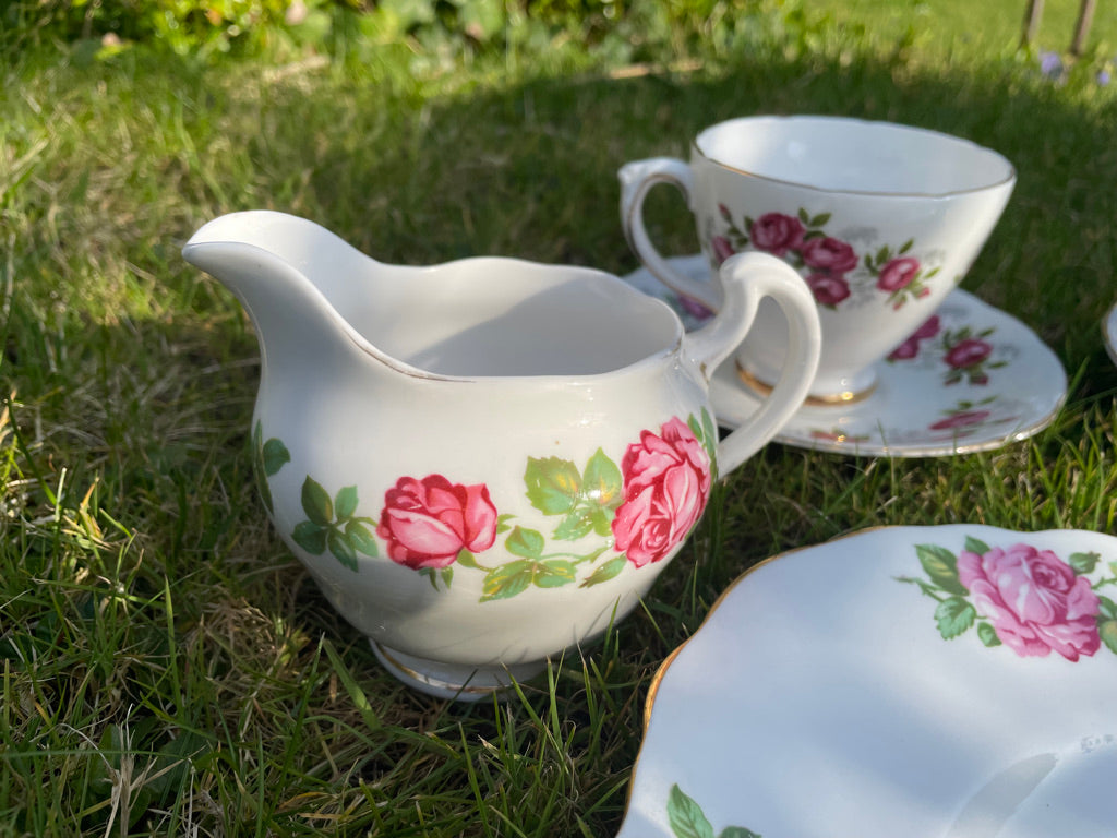 Rosebud aftenoon tea for 2