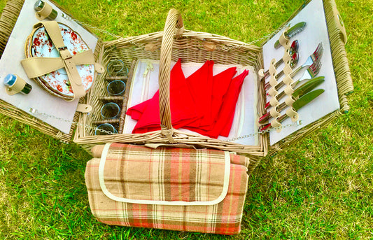 The Hamilton - an ivory top-handled hamper for 4