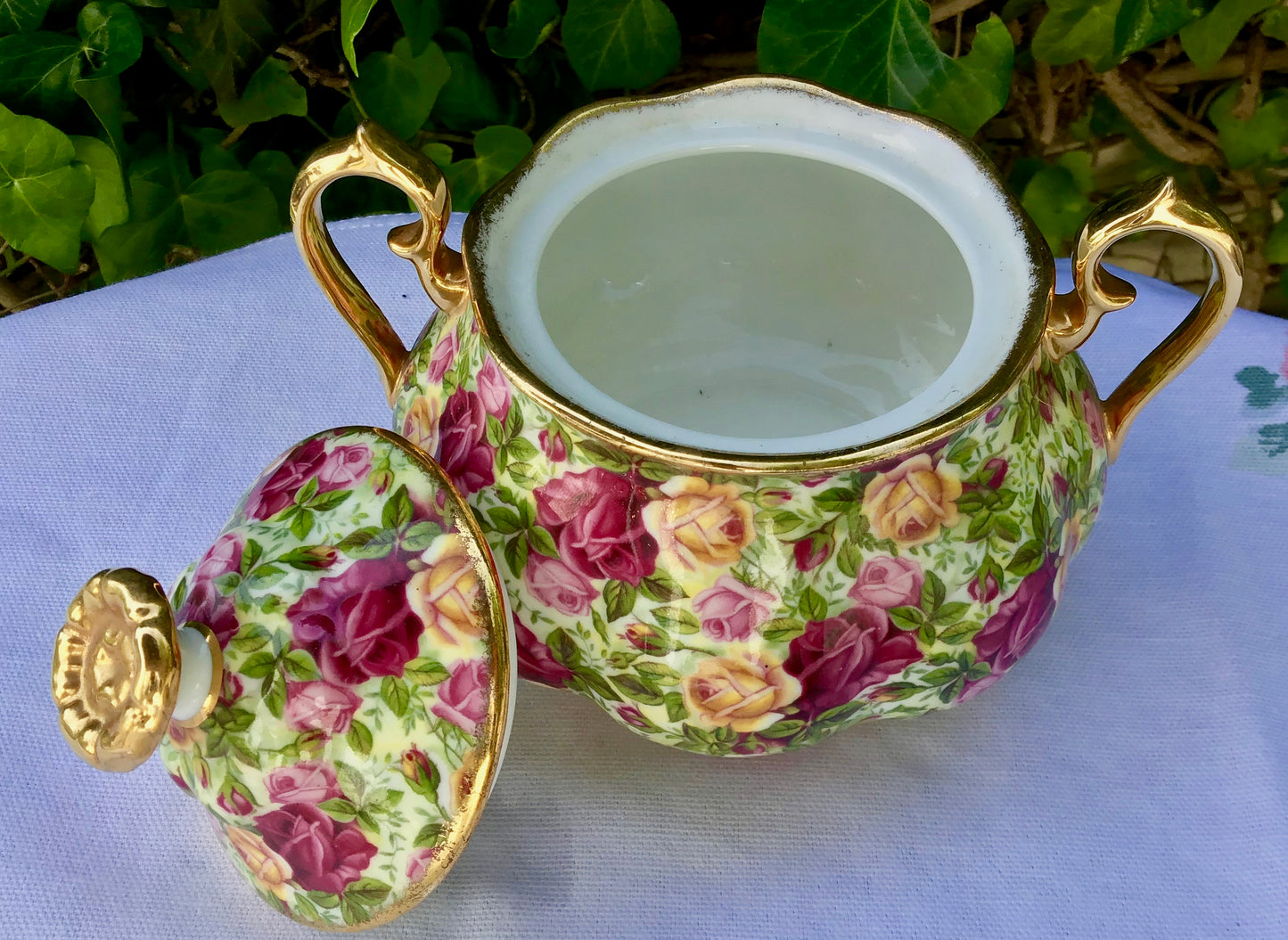 vintage royal Doulton sugar bowl