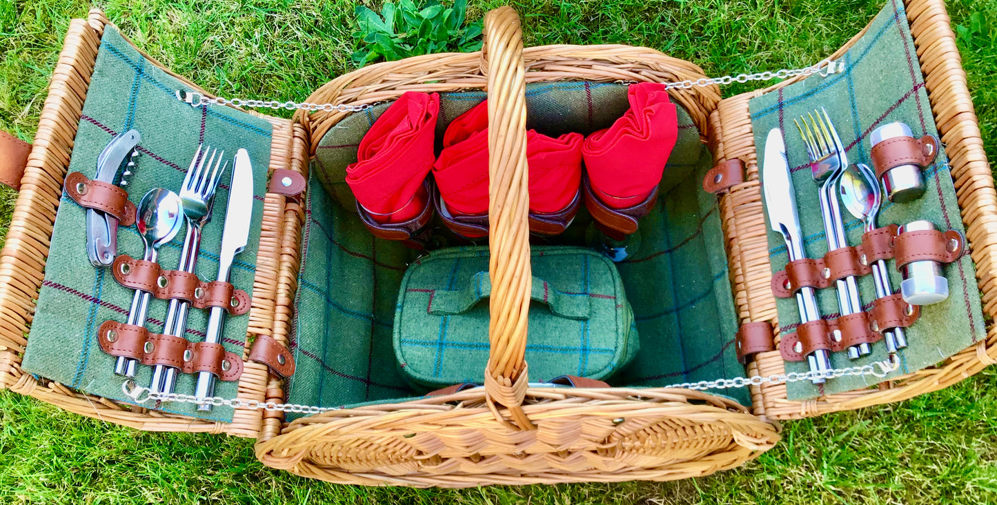 The Downton - a fitted oval willow picnic hanper for 4