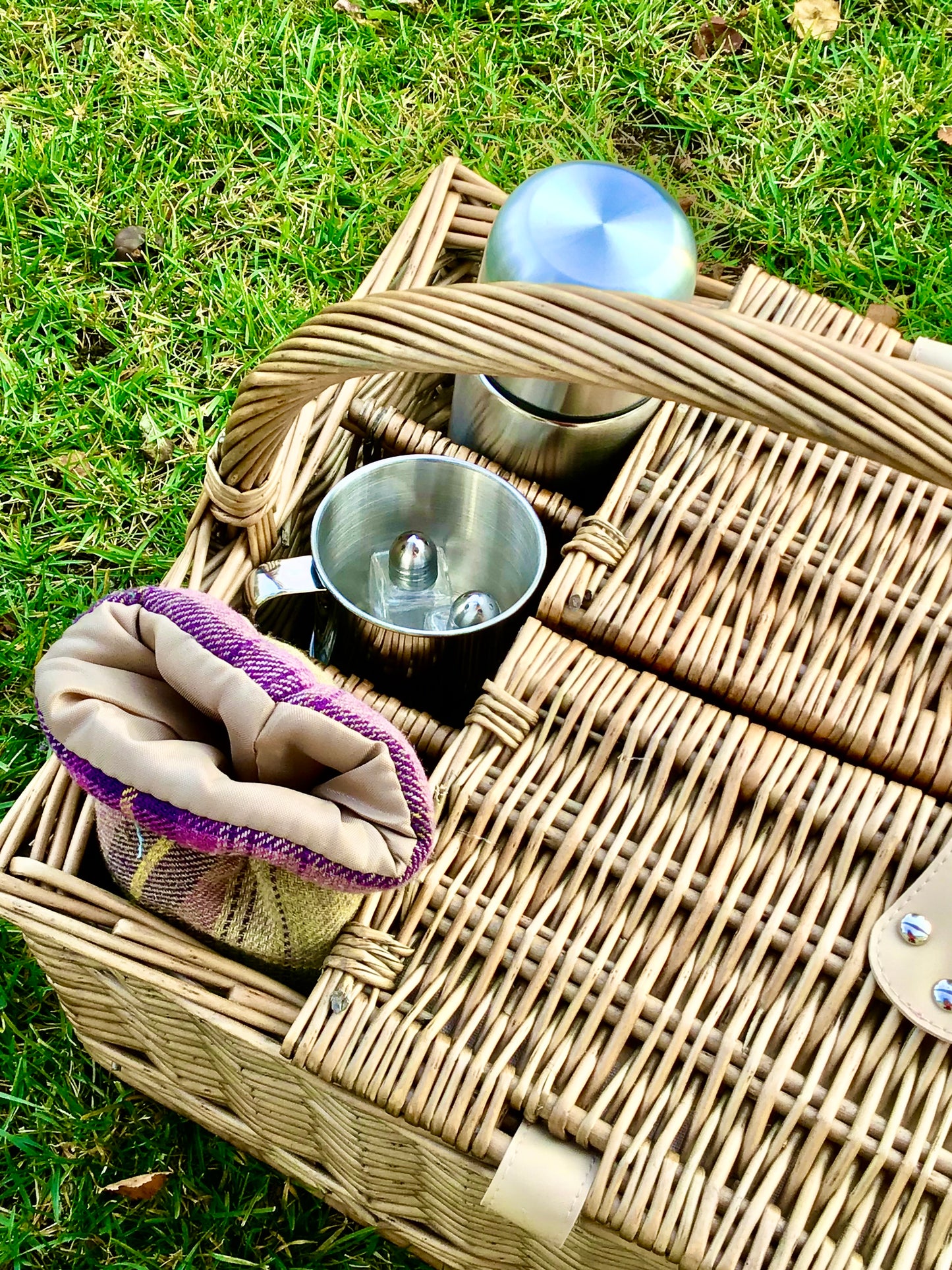 The Westonbirt top-handled Picnic Hamper for 4