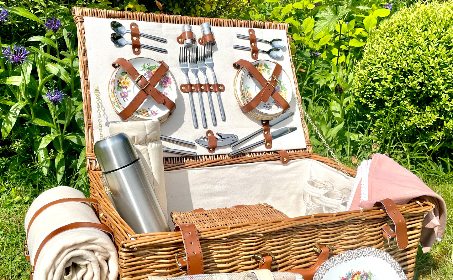 The Chelsea  leather trimmed picnic hamper for 4