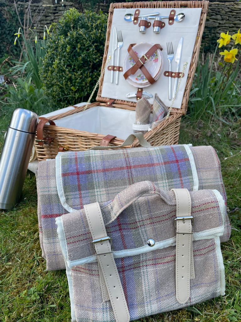 tweed picnic accessories