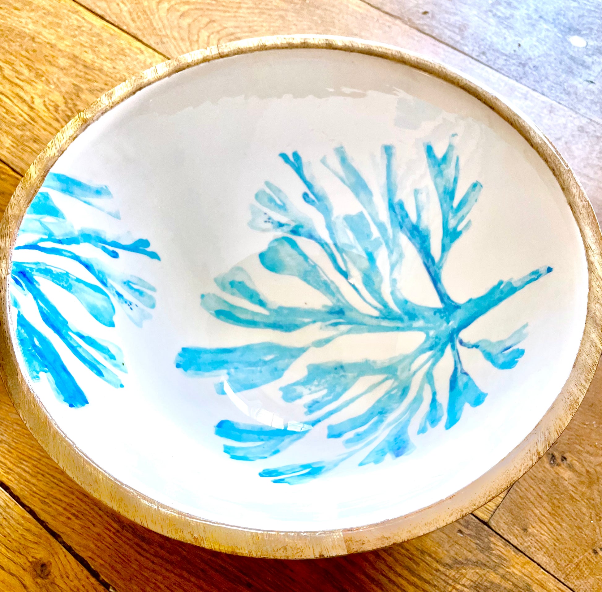 Mango wood  seaweed design bowl - 30cm