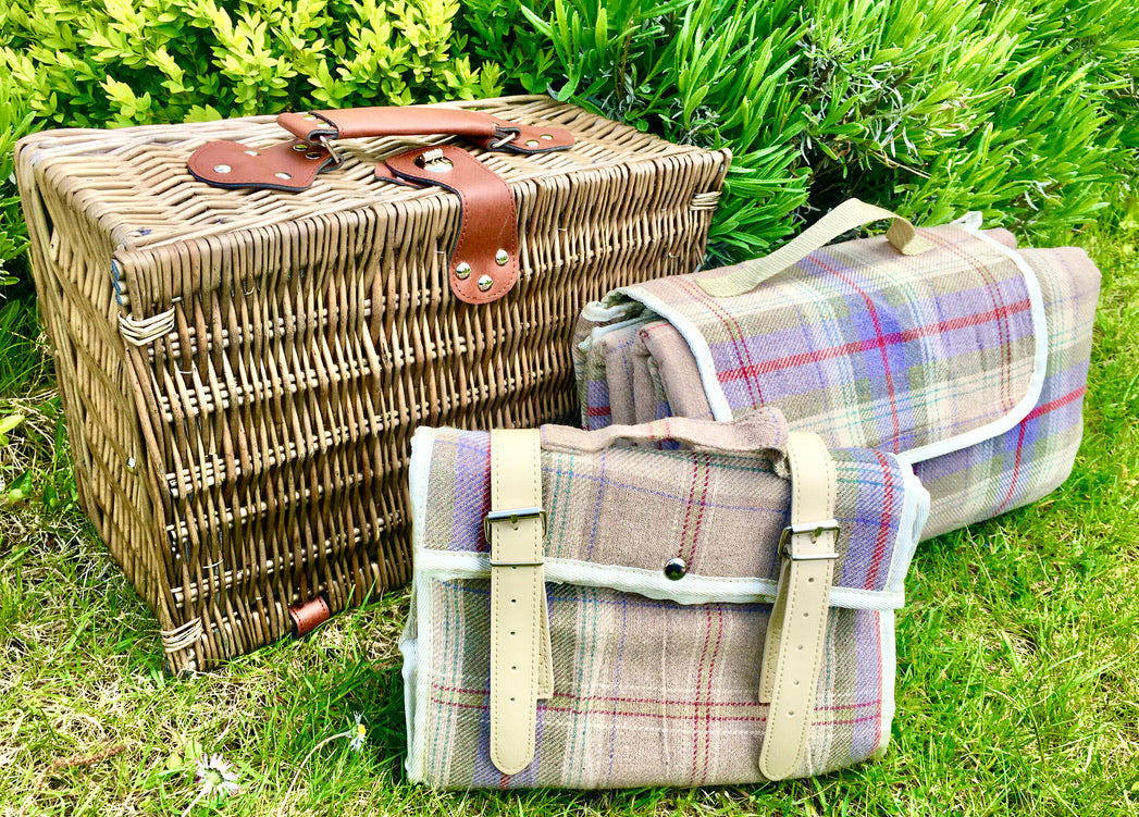 tweed picnic