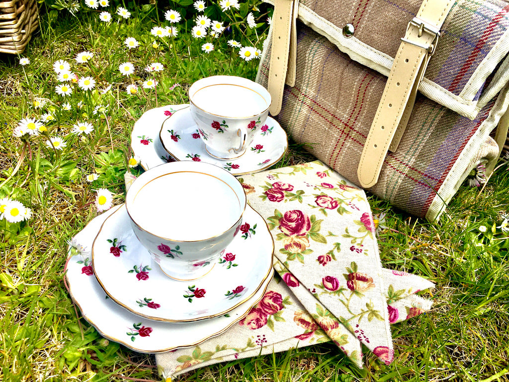 vintage china trios in picnic set