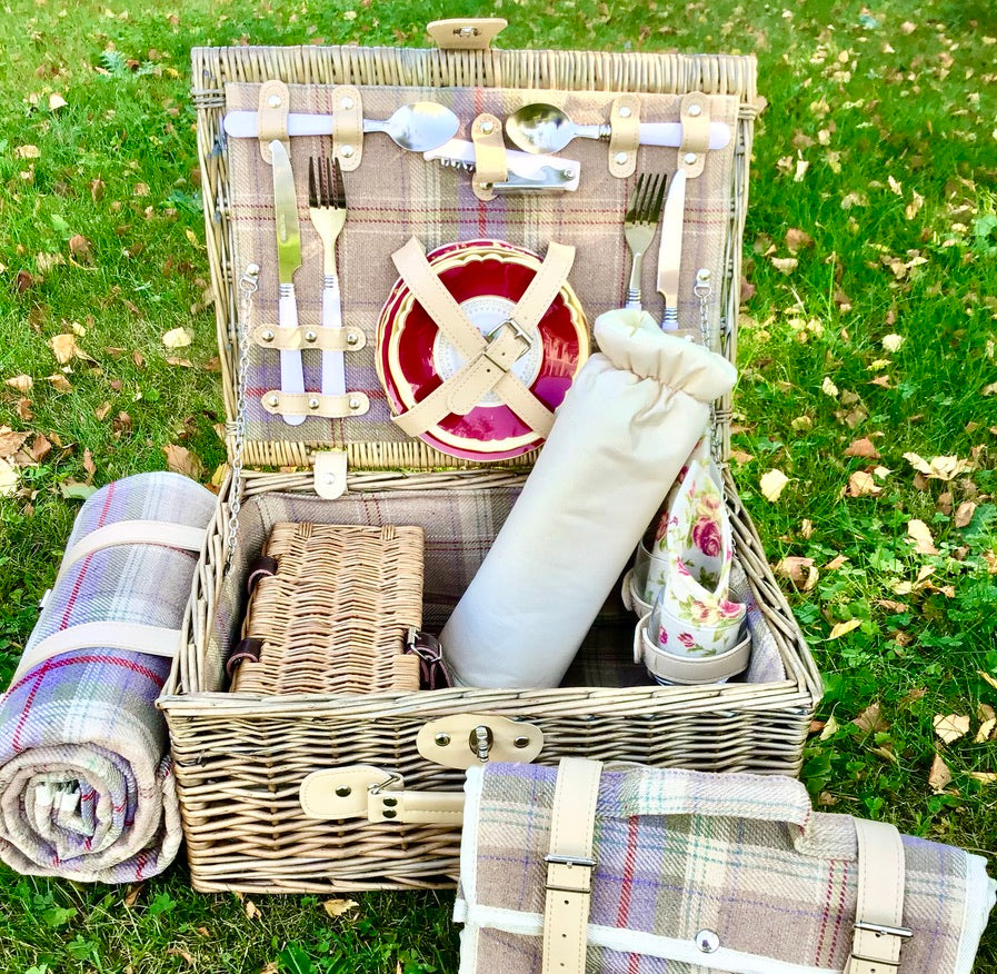 The Marlborough fitted picnic hamper for 2