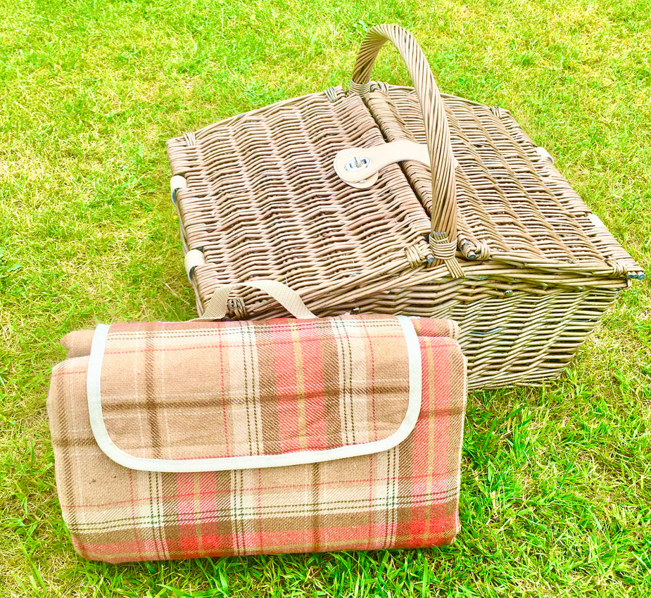 picninc set for 4