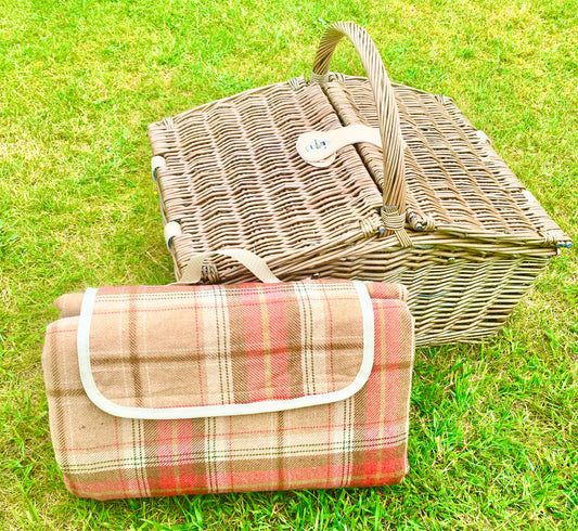 picnic hamper with rug