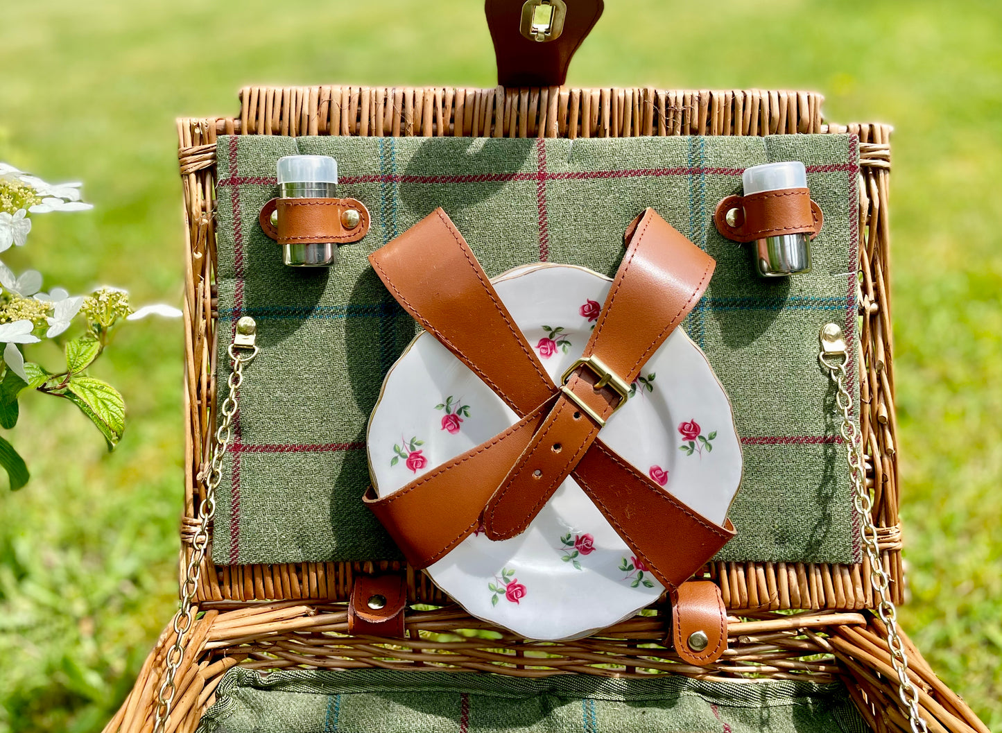 The Hyde Park  - a Leather Trimmed  Picnic Hamper for 4
