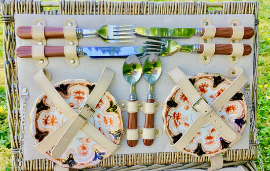 The Seymour - a fitted willow picnic hamper for 4
