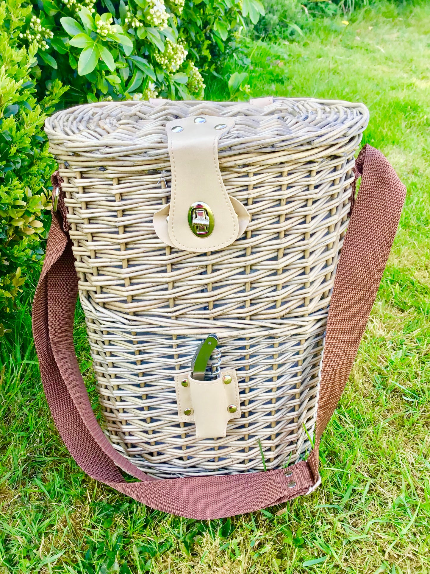 willow basket bottle with shoulder strap